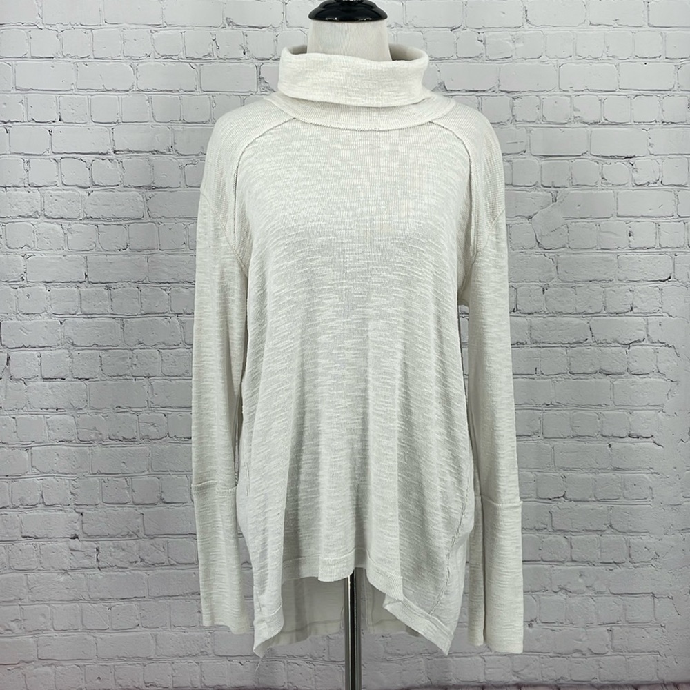 We the Free People White Long Sleeve Slit Back Turtleneck Sweater Solid Basic M